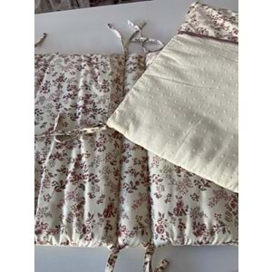 Bebek yatagı yanı baglı